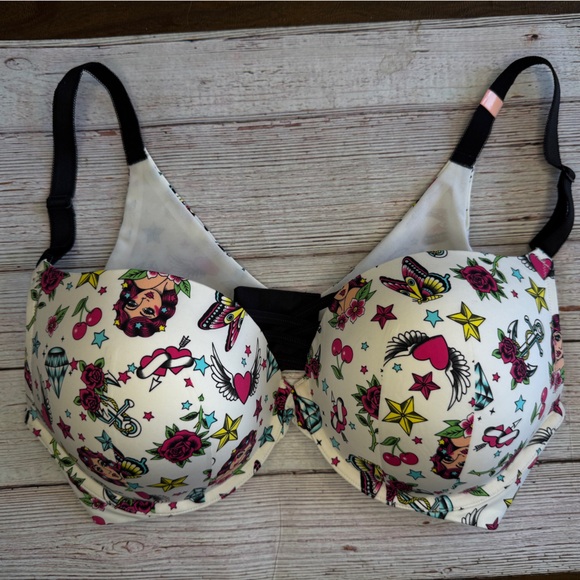 torrid Other - Torrid Black and White Push Up Bra with Underwire Support